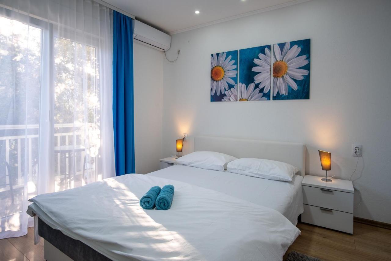 Apartments Sweet Dreams Требинье Экстерьер фото