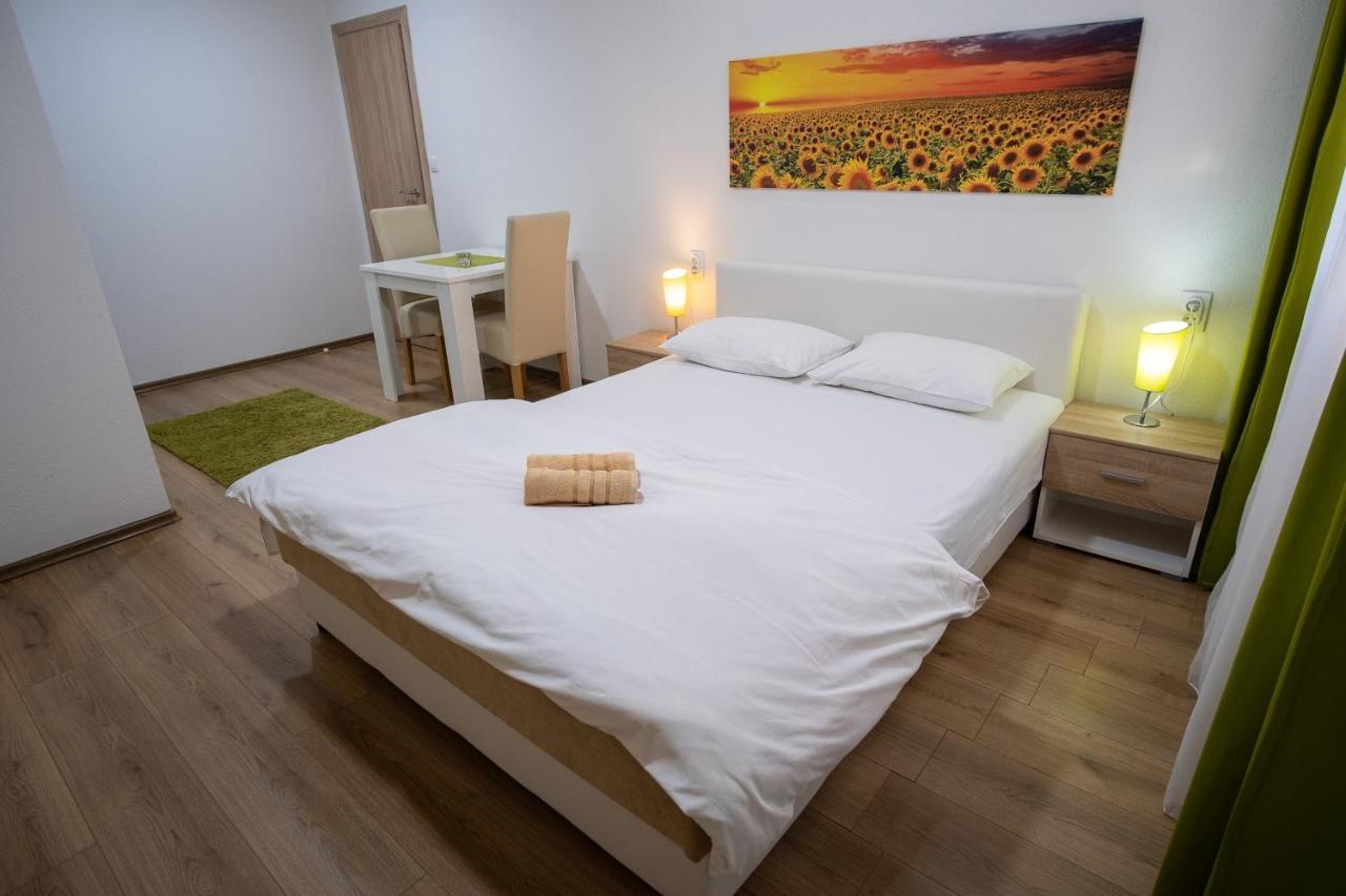 Apartments Sweet Dreams Требинье Экстерьер фото