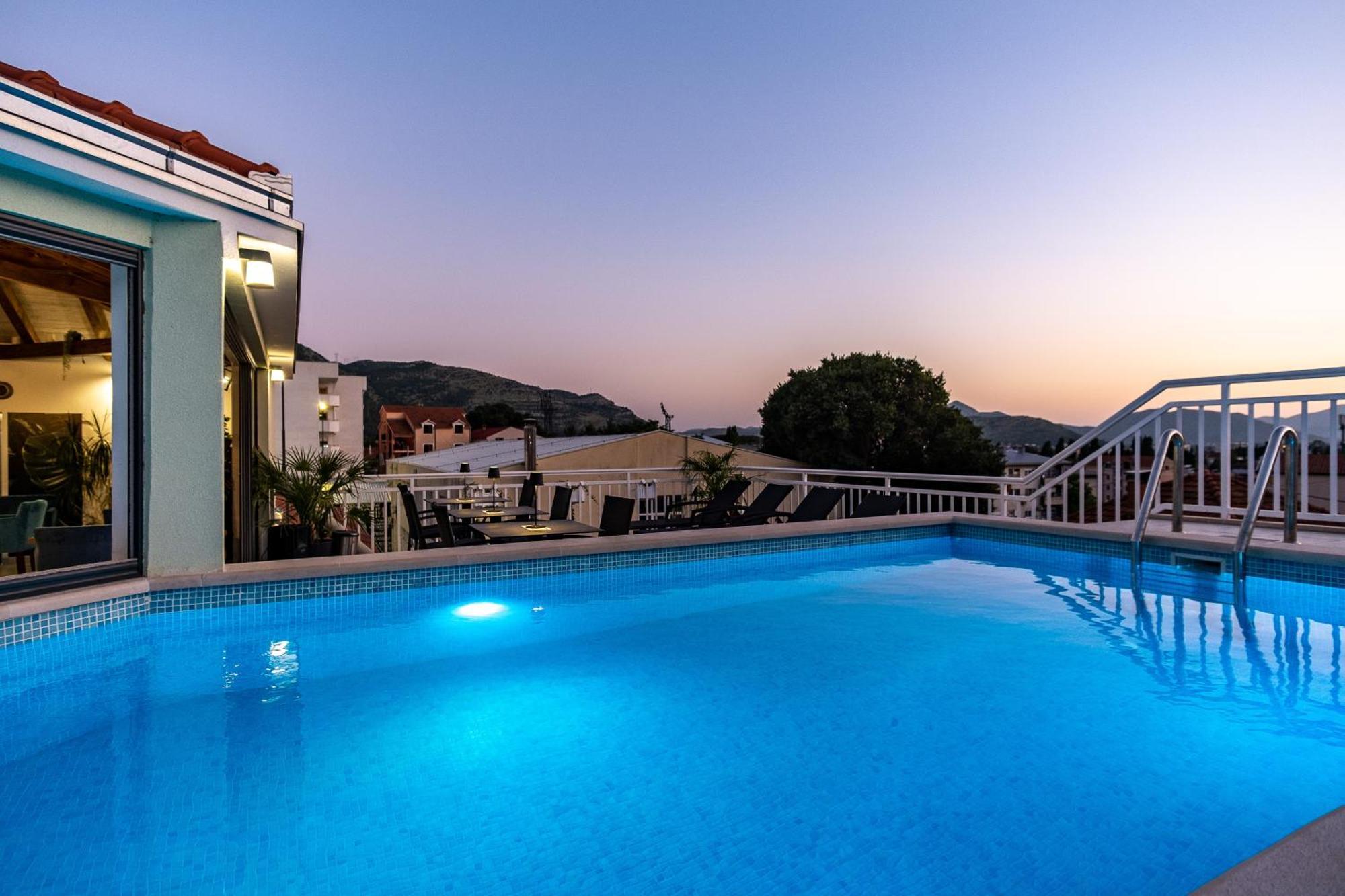 Apartments Sweet Dreams Требинье Экстерьер фото