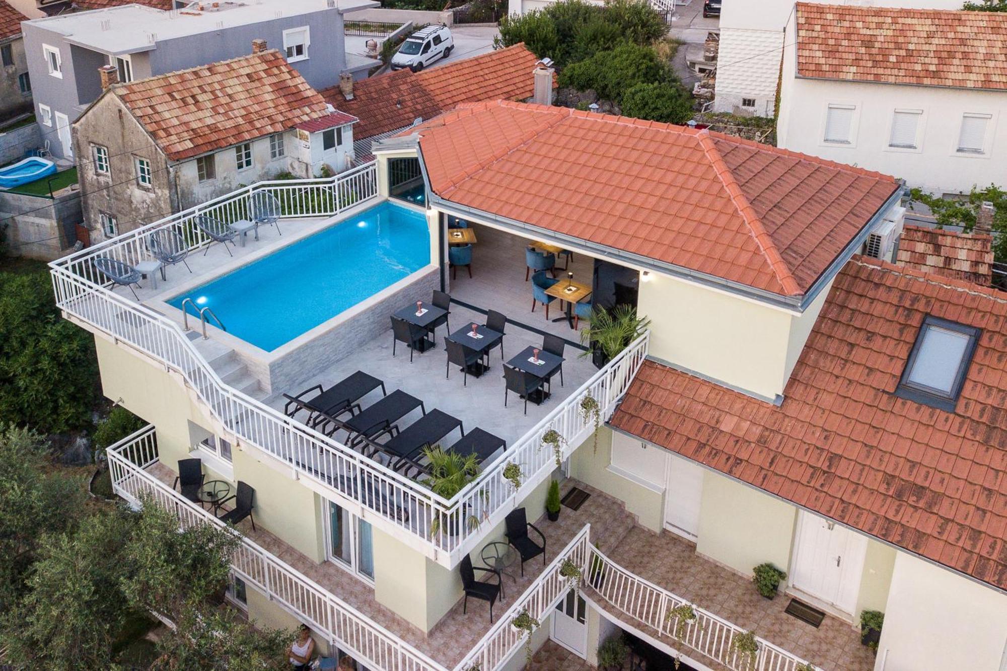 Apartments Sweet Dreams Требинье Экстерьер фото