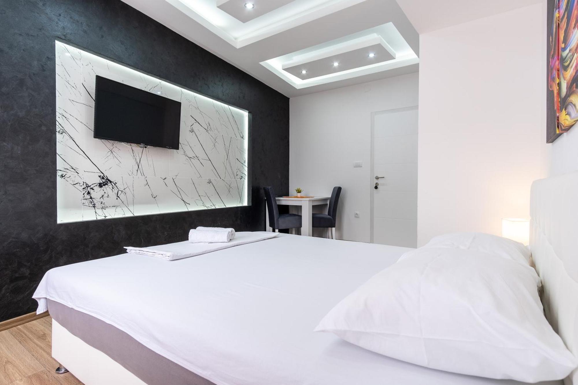 Apartments Sweet Dreams Требинье Экстерьер фото