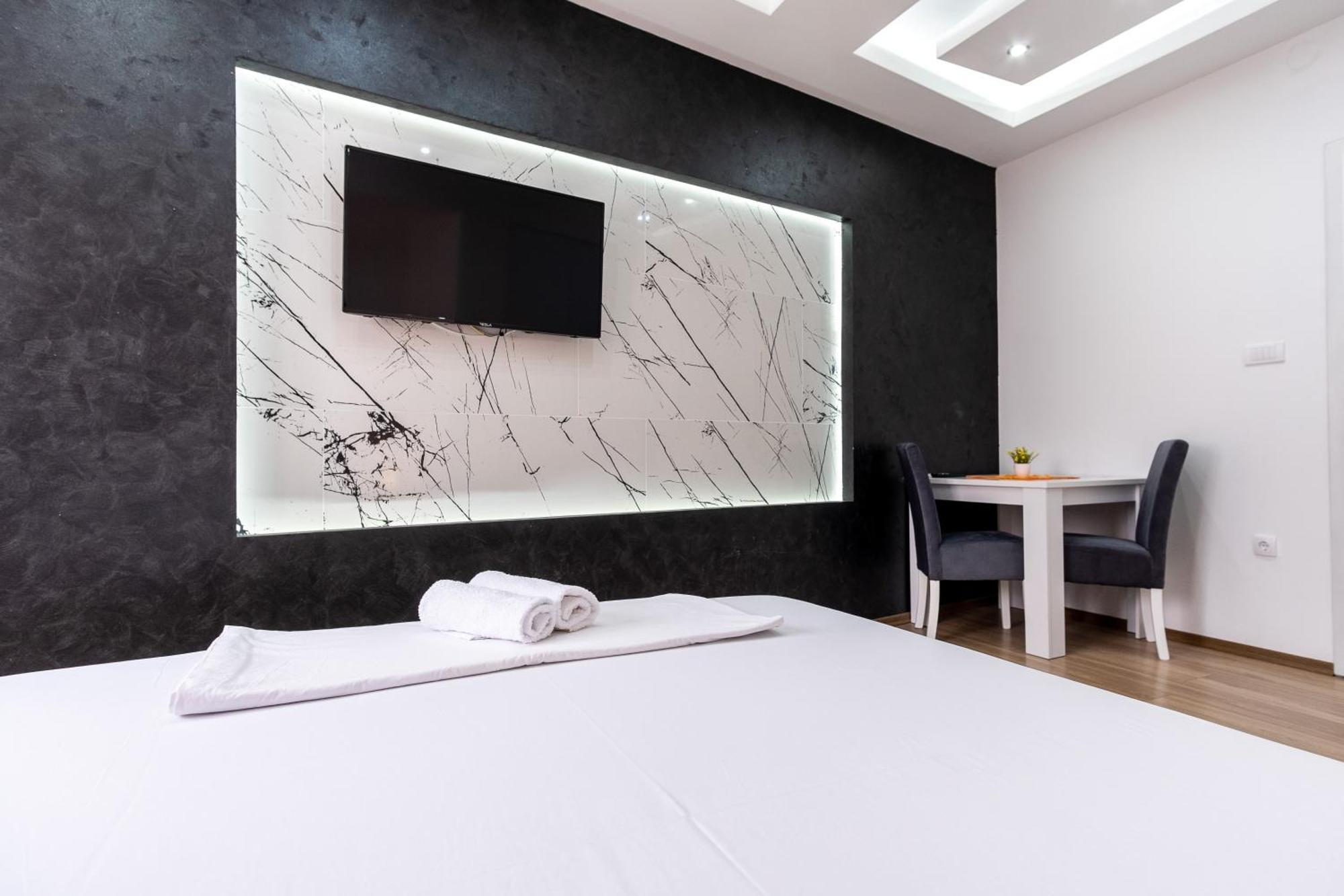 Apartments Sweet Dreams Требинье Экстерьер фото
